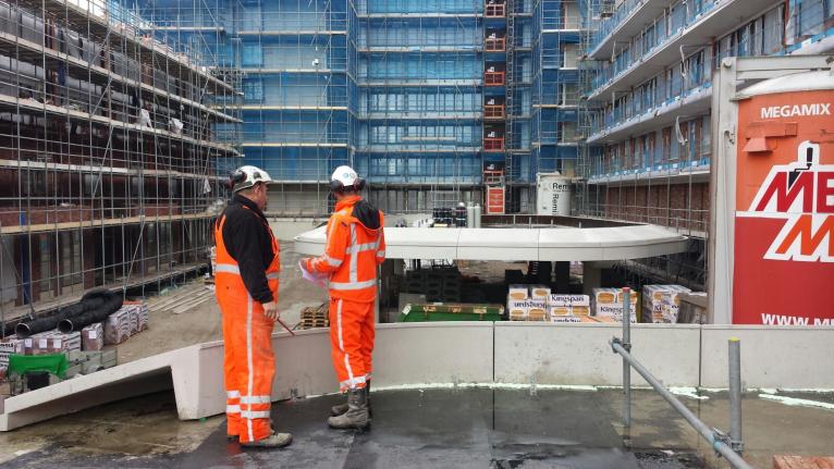 Team van Buitengewoon op locatie van een GWW infra project